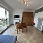 Bord De Avec Balcon Et Parking A - Fr-1-224c-342