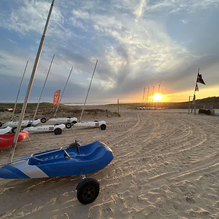 Bord De Avec Balcon Et Parking à - Fr-1-224c-342 *