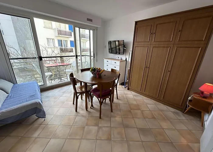 Bord De Avec Balcon Et Parking A - Fr-1-224c-342 아파트 *