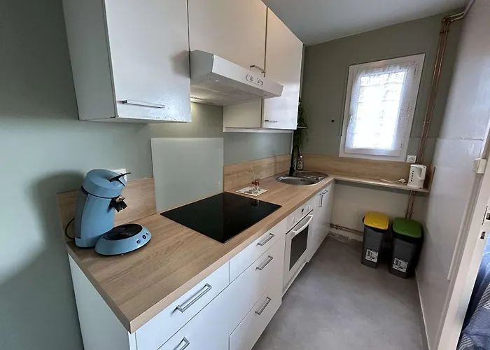 Bord De Avec Balcon Et Parking A - Fr-1-224c-342 아파트 생장드몽