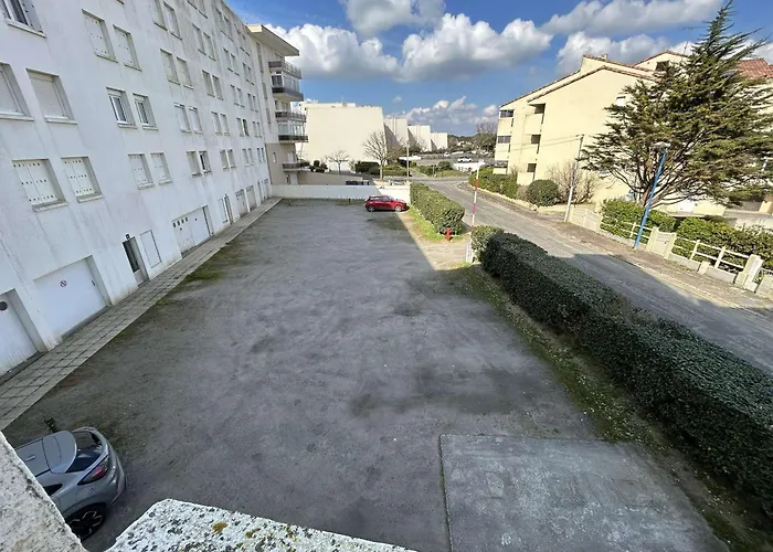 Bord De Avec Balcon Et Parking A - Fr-1-224c-342 아파트