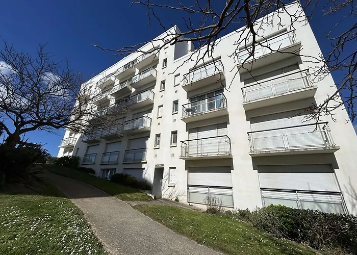 Bord De Avec Balcon Et Parking A - Fr-1-224c-342 *